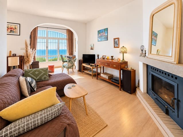 Chalet de 3 habitaciones en Salobreña en venta con piscina garaje - 355.000 € (Ref: 10091452)