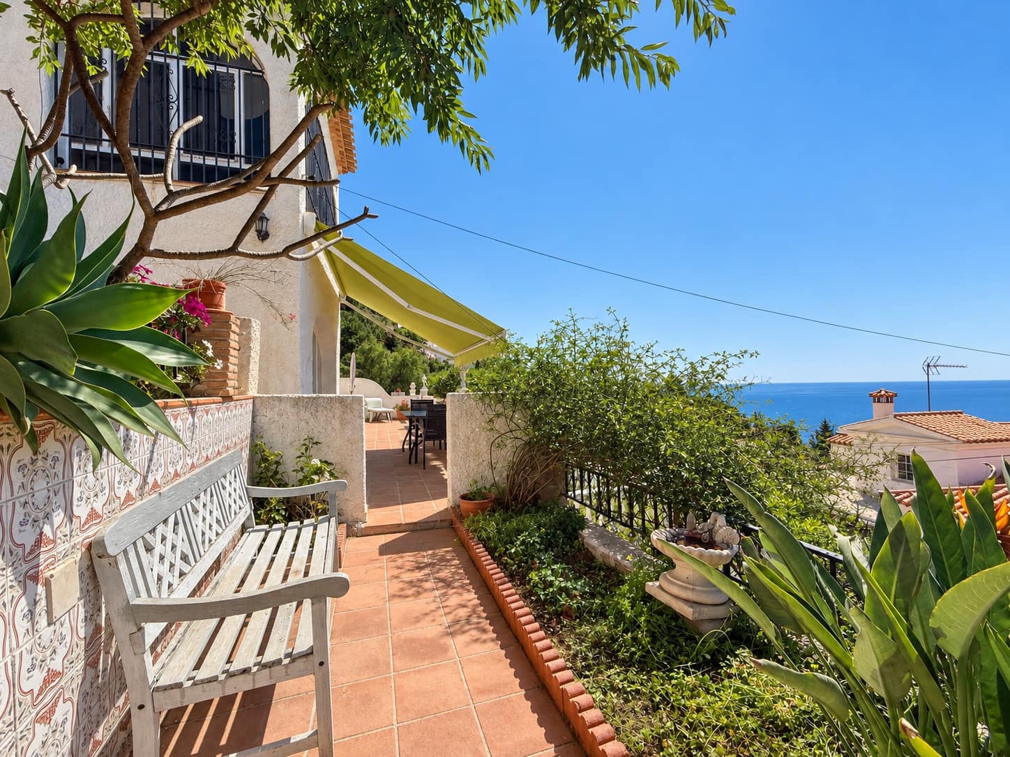 Chalet de 3 habitaciones en Salobreña en venta con piscina garaje - 355.000 € (Ref: 10091452)