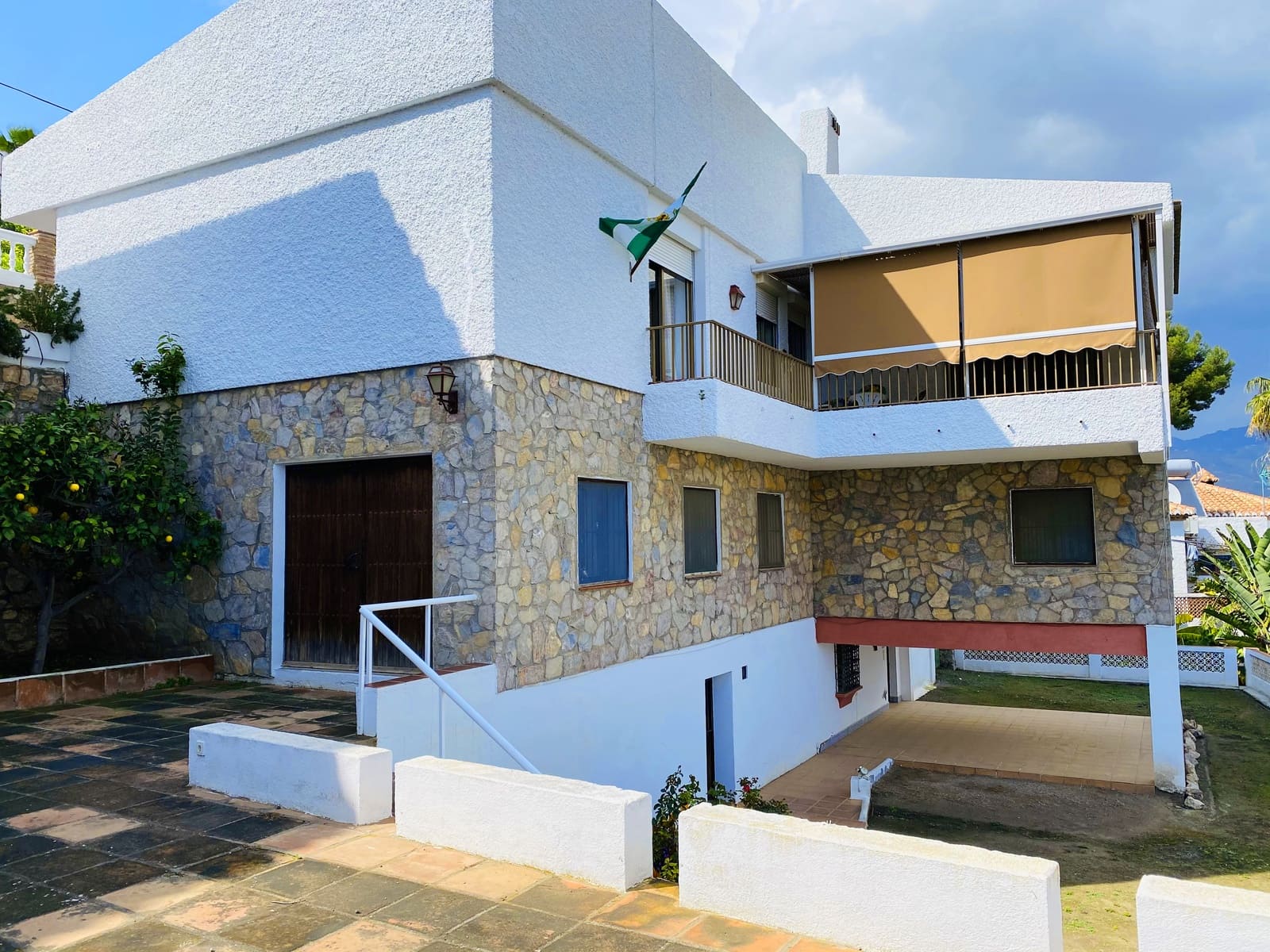 6 sypialnia Willa na sprzedaż w Almunecar z basenem garażem - 750 000 € (Ref: 5951287)