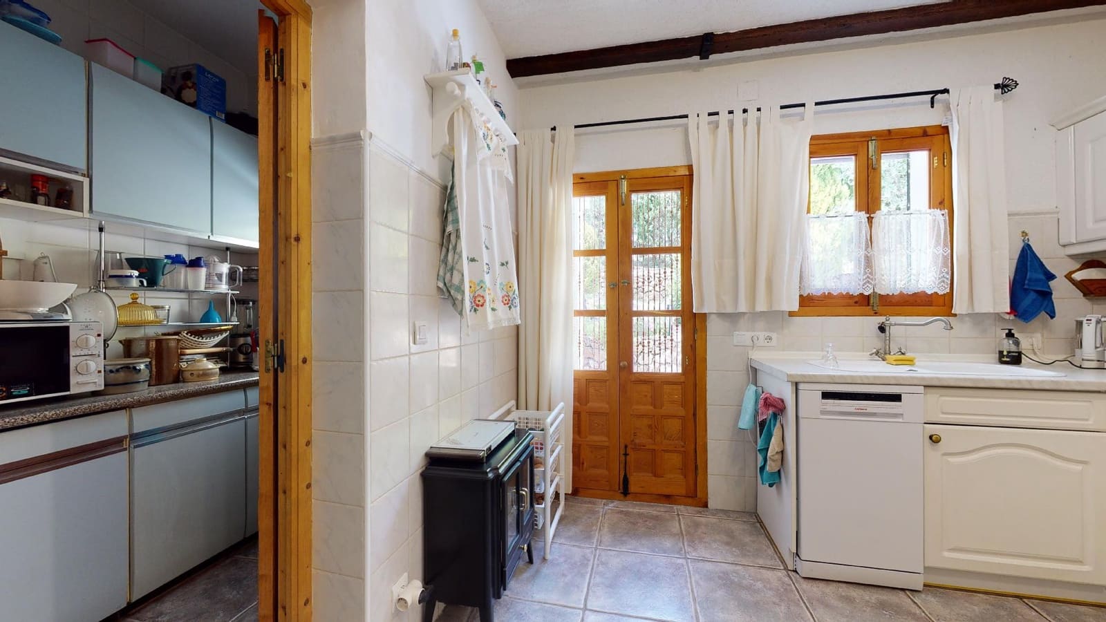 3 soveværelse Finca/Landehus til salg i Orgiva med swimmingpool garage - € 365.000 (Ref: 6035709)