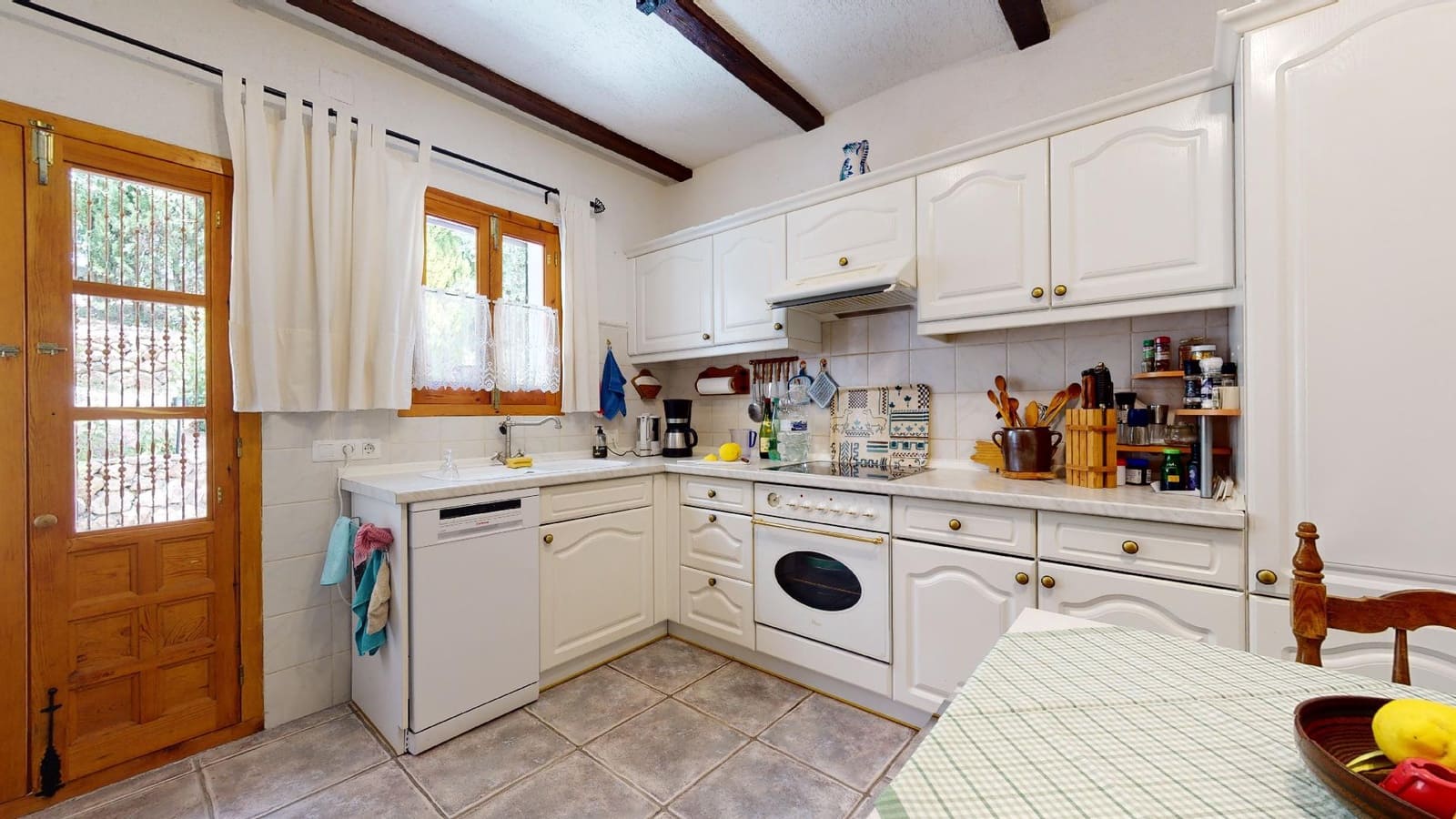 3 soveværelse Finca/Landehus til salg i Orgiva med swimmingpool garage - € 365.000 (Ref: 6035709)