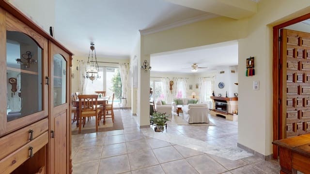 3 soveværelse Finca/Landehus til salg i Orgiva med swimmingpool garage - € 365.000 (Ref: 6035709)