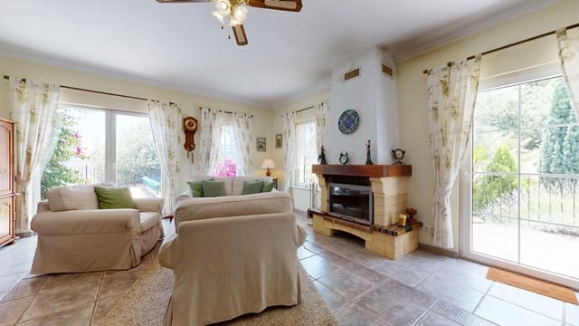 3 soveværelse Finca/Landehus til salg i Orgiva med swimmingpool garage - € 365.000 (Ref: 6035709)