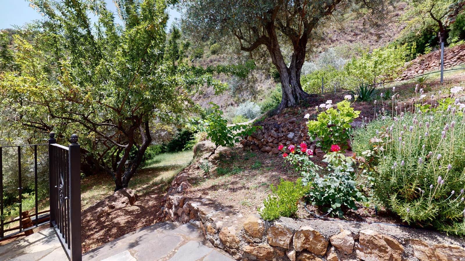 3 soveværelse Finca/Landehus til salg i Orgiva med swimmingpool garage - € 365.000 (Ref: 6035709)