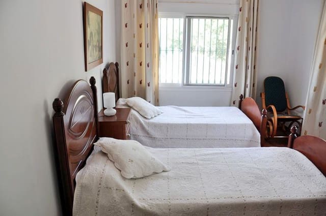 7 sypialnia Finka/Dom wiejski na sprzedaż w Otívar z basenem - 995 000 € (Ref: 6239312)