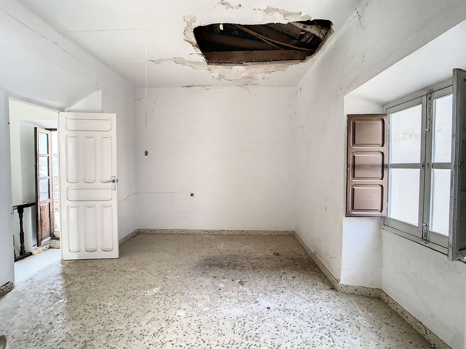 4 slaapkamer Huis te koop in Velez de Benaudalla - € 115.000 (Ref: 6769817)