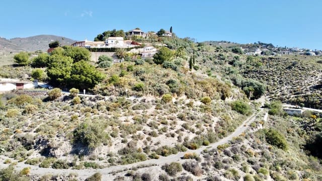 Grunde uden byggetilladelser til salg i Salobreña - € 70.000 (Ref: 6801532)