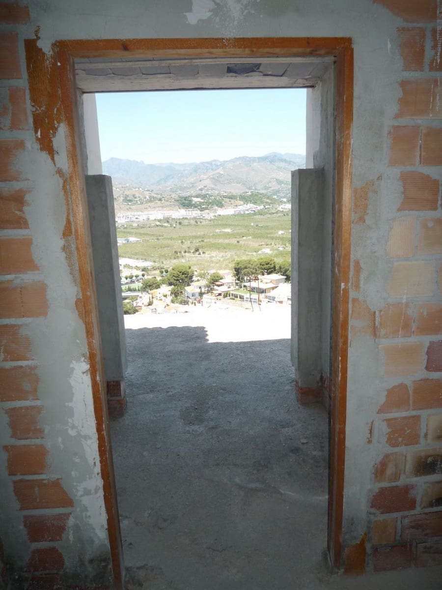 4 Zimmer Villa zu verkaufen in Almunecar mit Pool Garage - 470.000 € (Ref: 7041360)