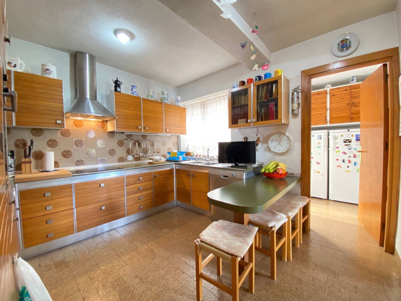 6 bedroom Villa for sale in Almunecar with pool garage - € 650,000 (Ref: 8206798)
