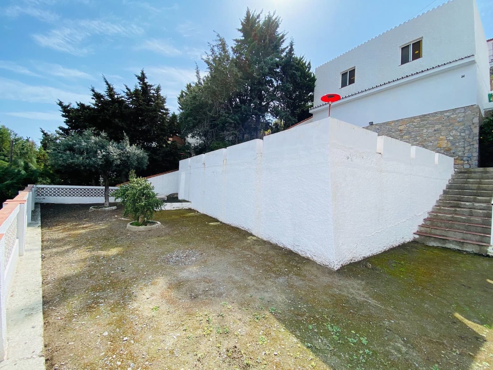 6 bedroom Villa for sale in Almunecar with pool garage - € 650,000 (Ref: 8206798)