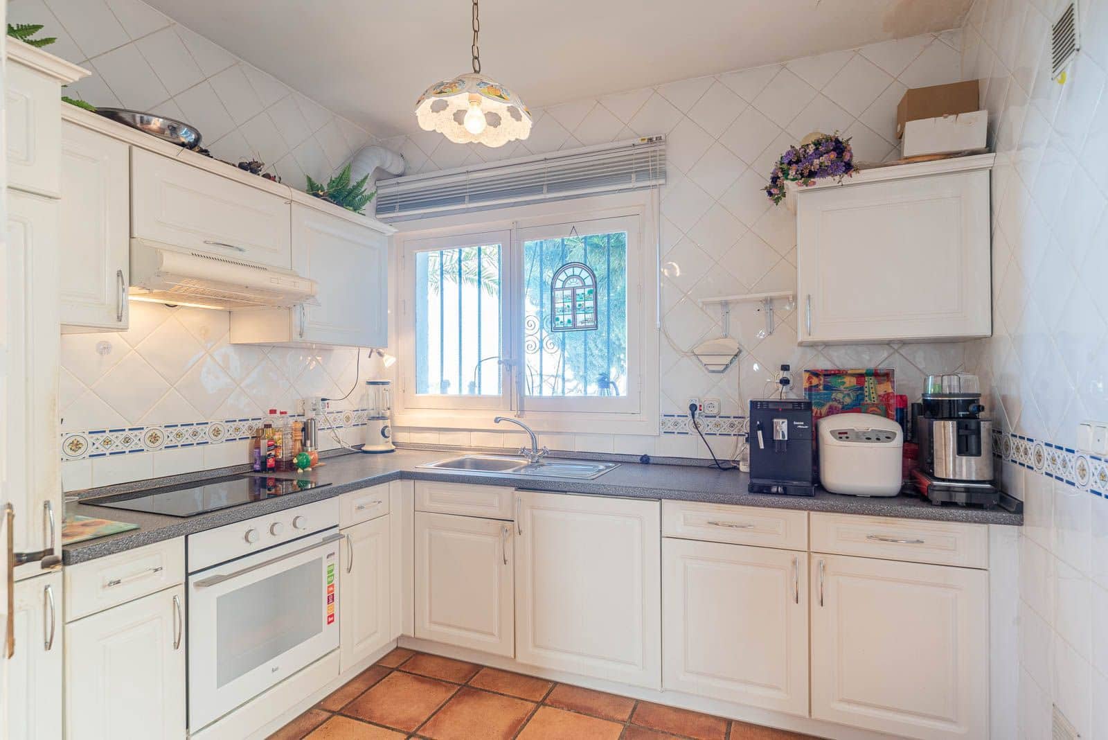 3 soverom Villa til salgs i Almunecar med svømmebasseng garasje - € 575 000 (Ref: 8243232)