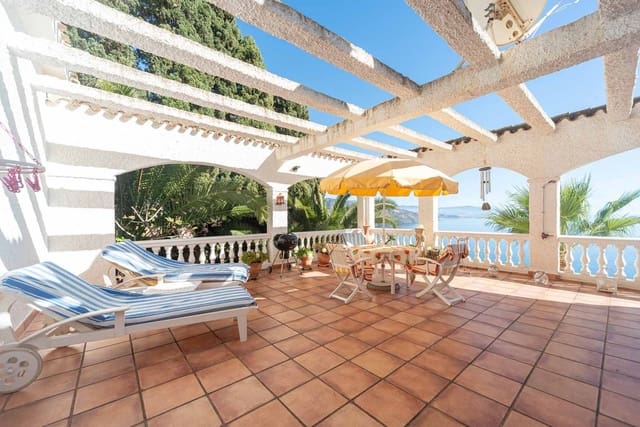 3 quarto Moradia para venda em Almuñécar com piscina garagem - 575 000 € (Ref: 8243232)