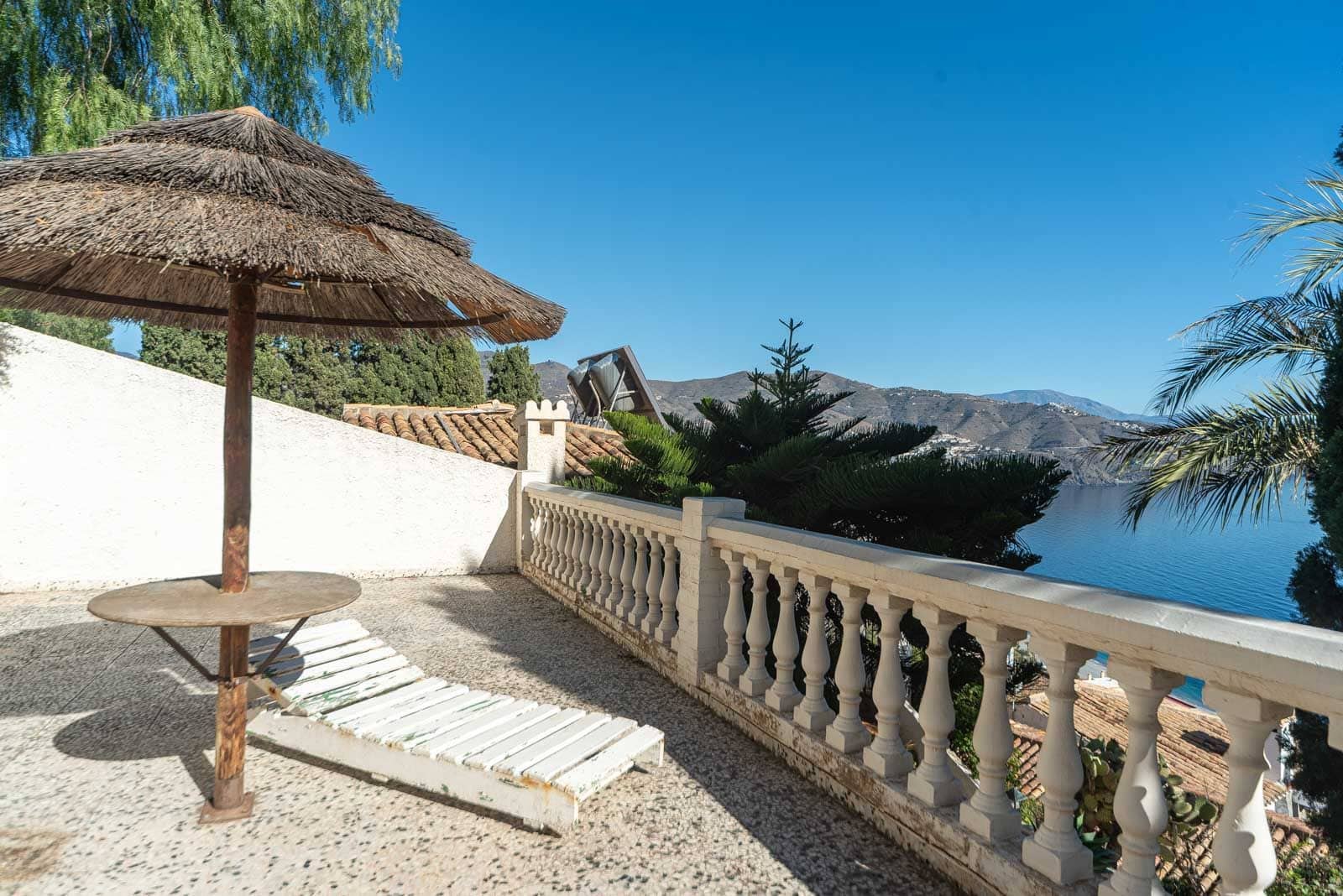 3 soverom Villa til salgs i Almunecar med svømmebasseng garasje - € 575 000 (Ref: 8243232)