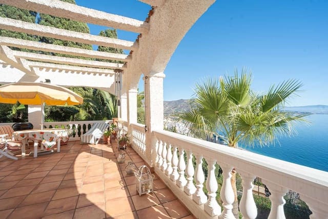 3 quarto Moradia para venda em Almuñécar com piscina garagem - 575 000 € (Ref: 8243232)