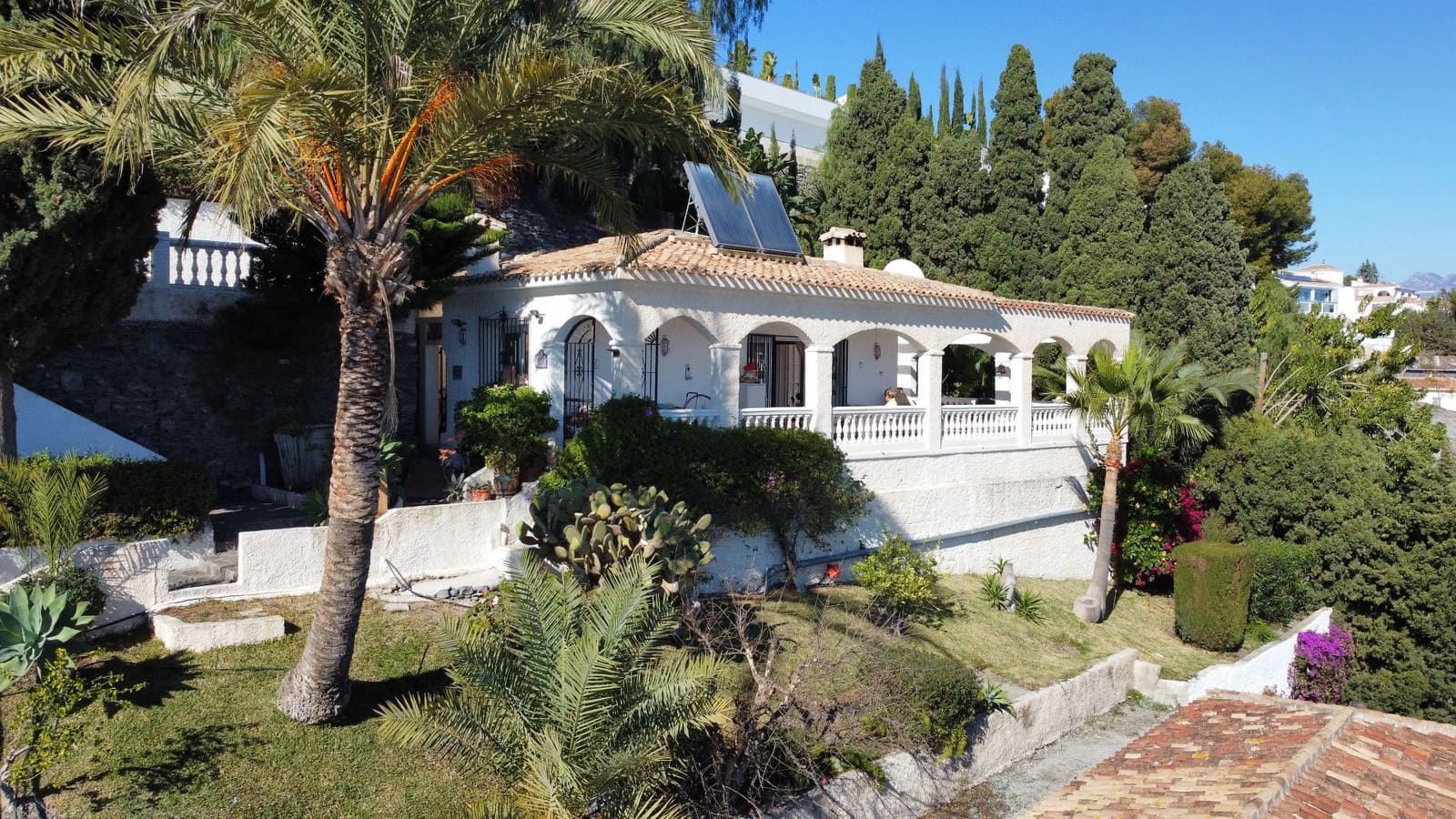 3 soverom Villa til salgs i Almunecar med svømmebasseng garasje - € 575 000 (Ref: 8243232)