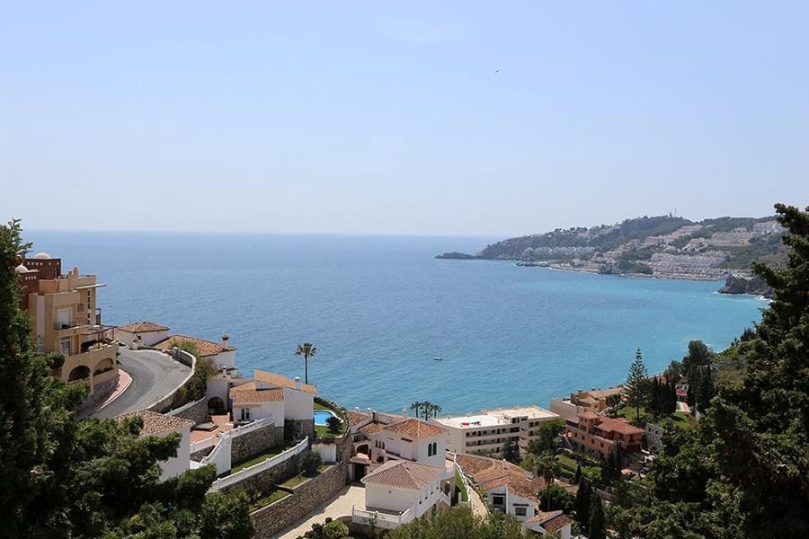 2 soveværelse Villa til salg i Cotobro med swimmingpool garage - € 485.000 (Ref: 8331865)