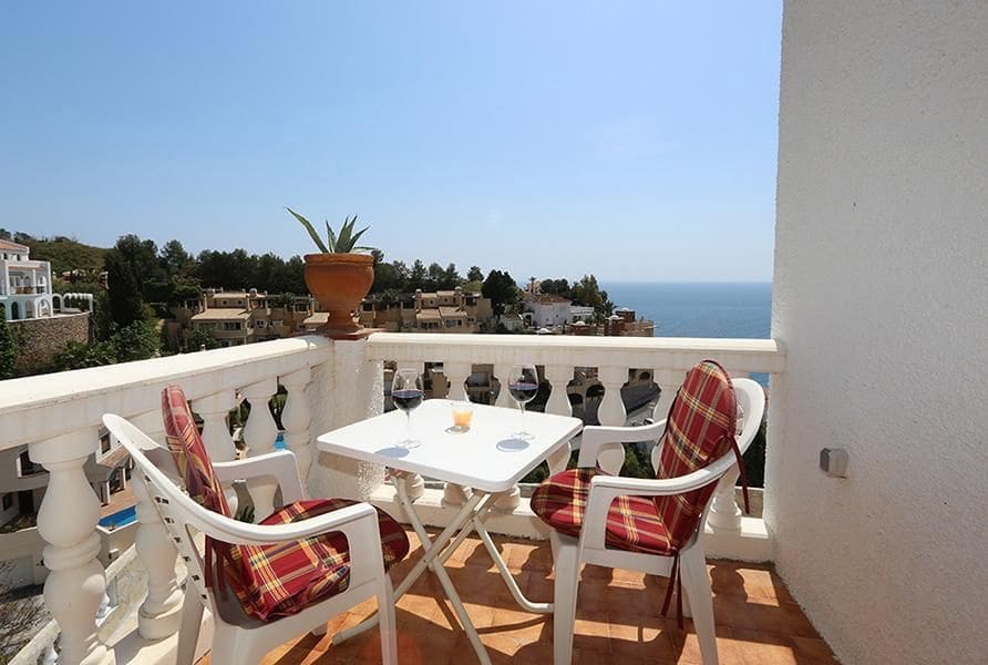 2 soveværelse Villa til salg i Cotobro med swimmingpool garage - € 485.000 (Ref: 8331865)