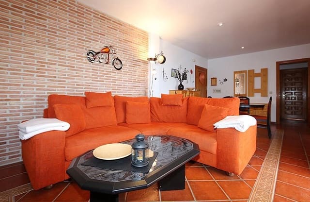 2 slaapkamer Villa te koop in Cotobro, Almuñécar met zwembad garage - € 485.000 (Ref: 8331865)