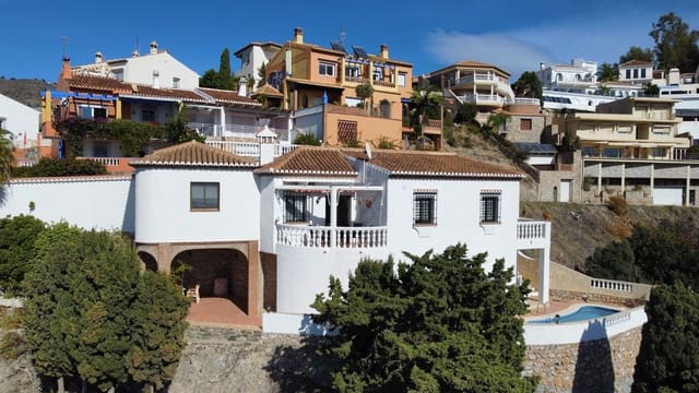 2 slaapkamer Villa te koop in Cotobro, Almuñécar met zwembad garage - € 485.000 (Ref: 8331865)