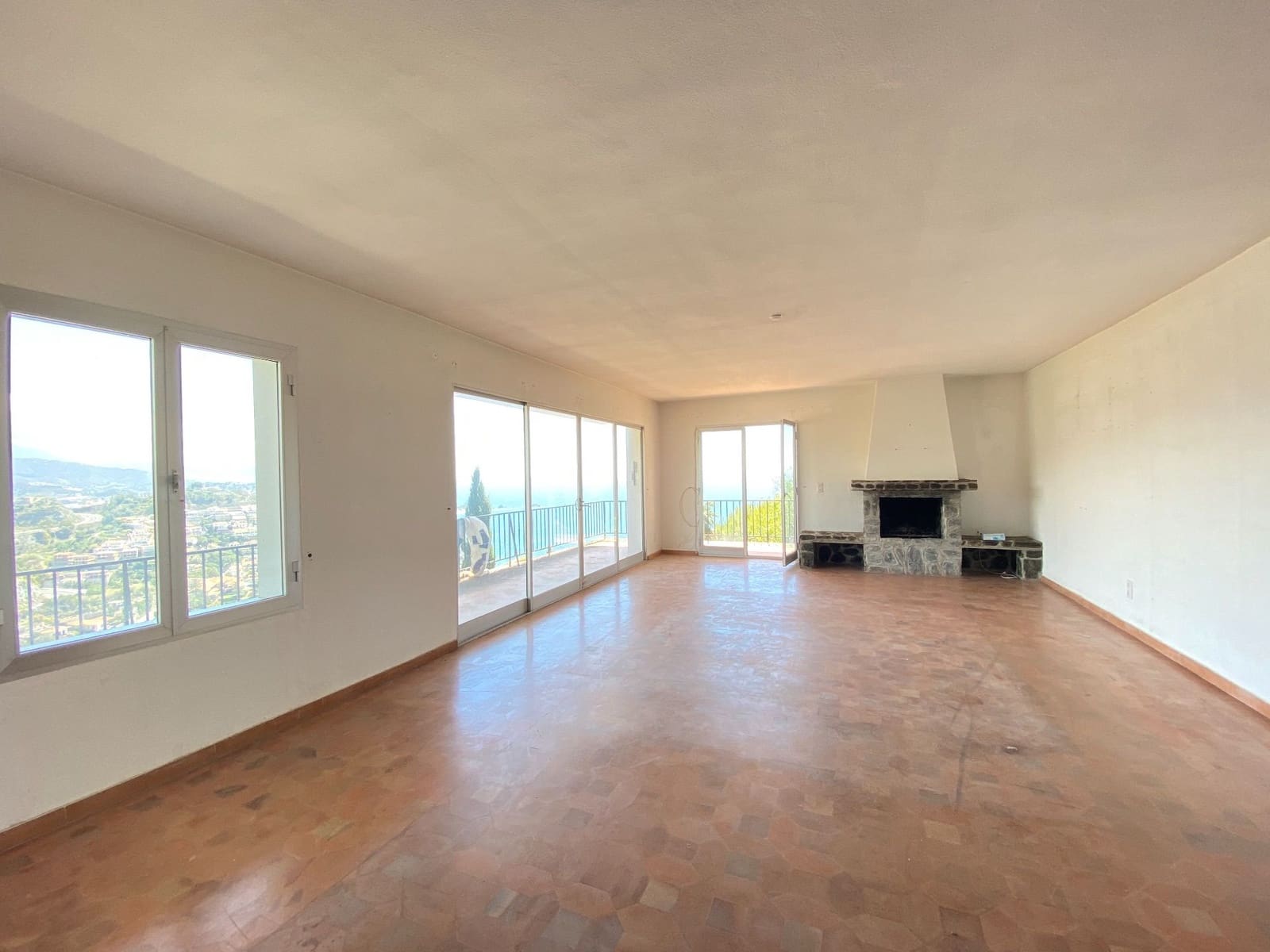 5 soveværelse Villa til salg i Almunecar med garage - € 595.000 (Ref: 9236397)