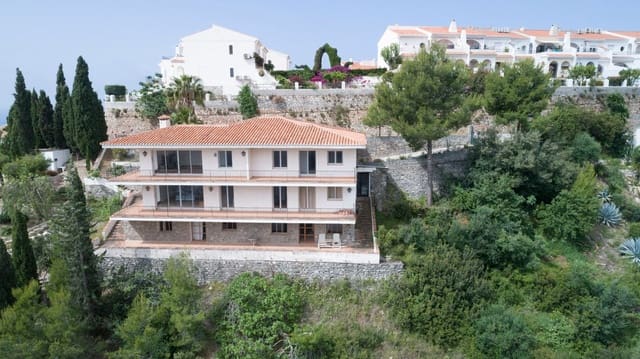 5 chambre Villa/Maison à vendre à Almuñécar avec garage - 595 000 € (Ref: 9236397)