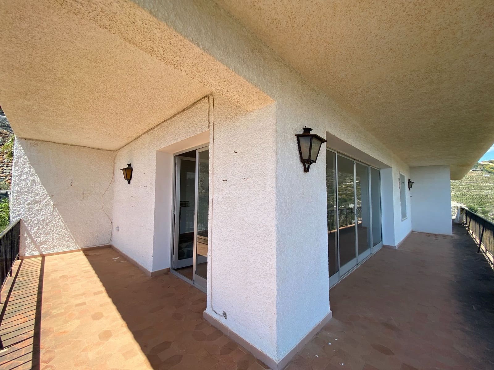 5 chambre Villa/Maison à vendre à Almunecar avec garage - 595 000 € (Ref: 9236397)