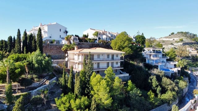 5 soverom Villa til salgs i Almuñécar med garasje - € 595 000 (Ref: 9236397)