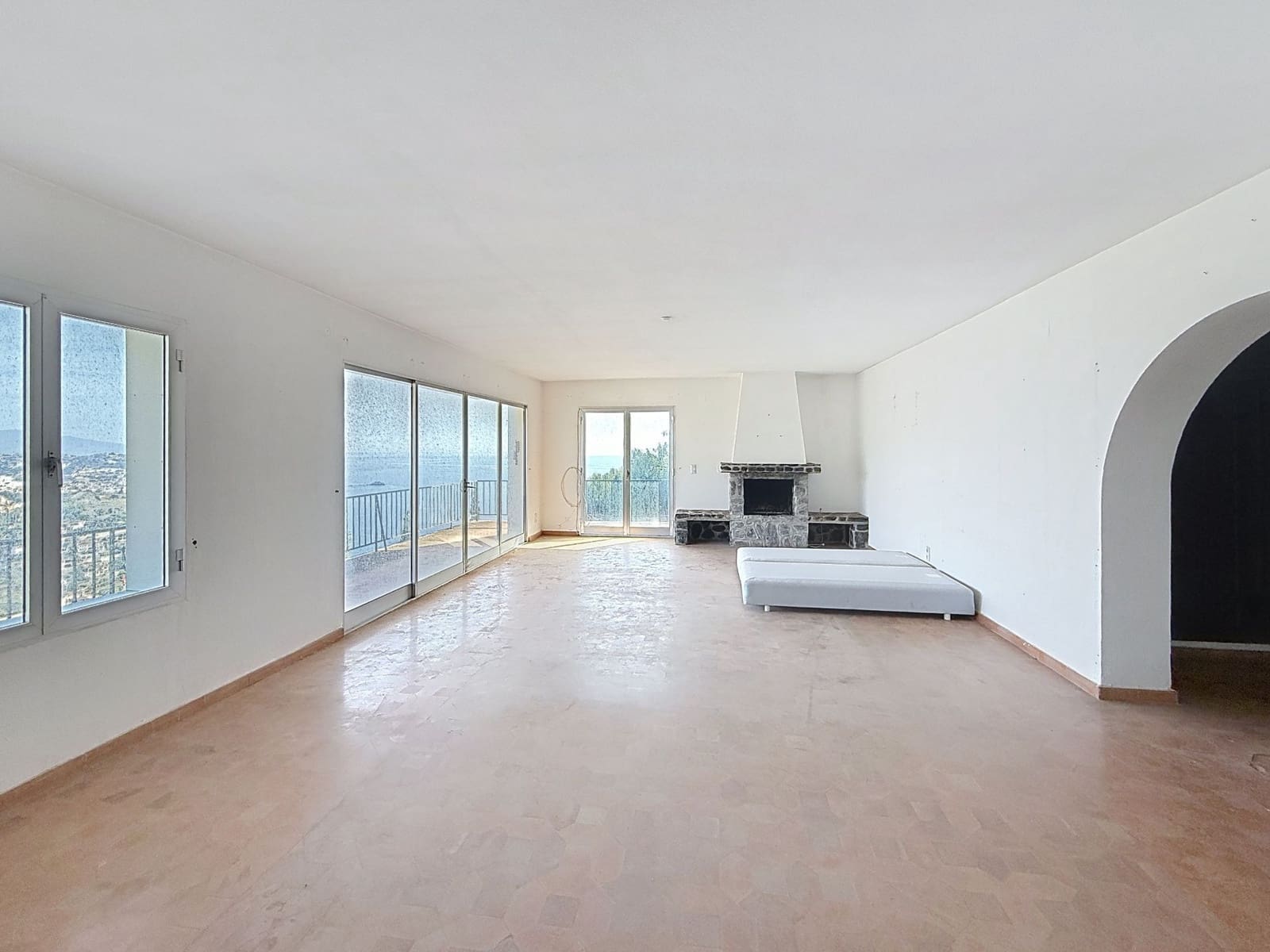 5 chambre Villa/Maison à vendre à Almunecar avec garage - 595 000 € (Ref: 9236397)