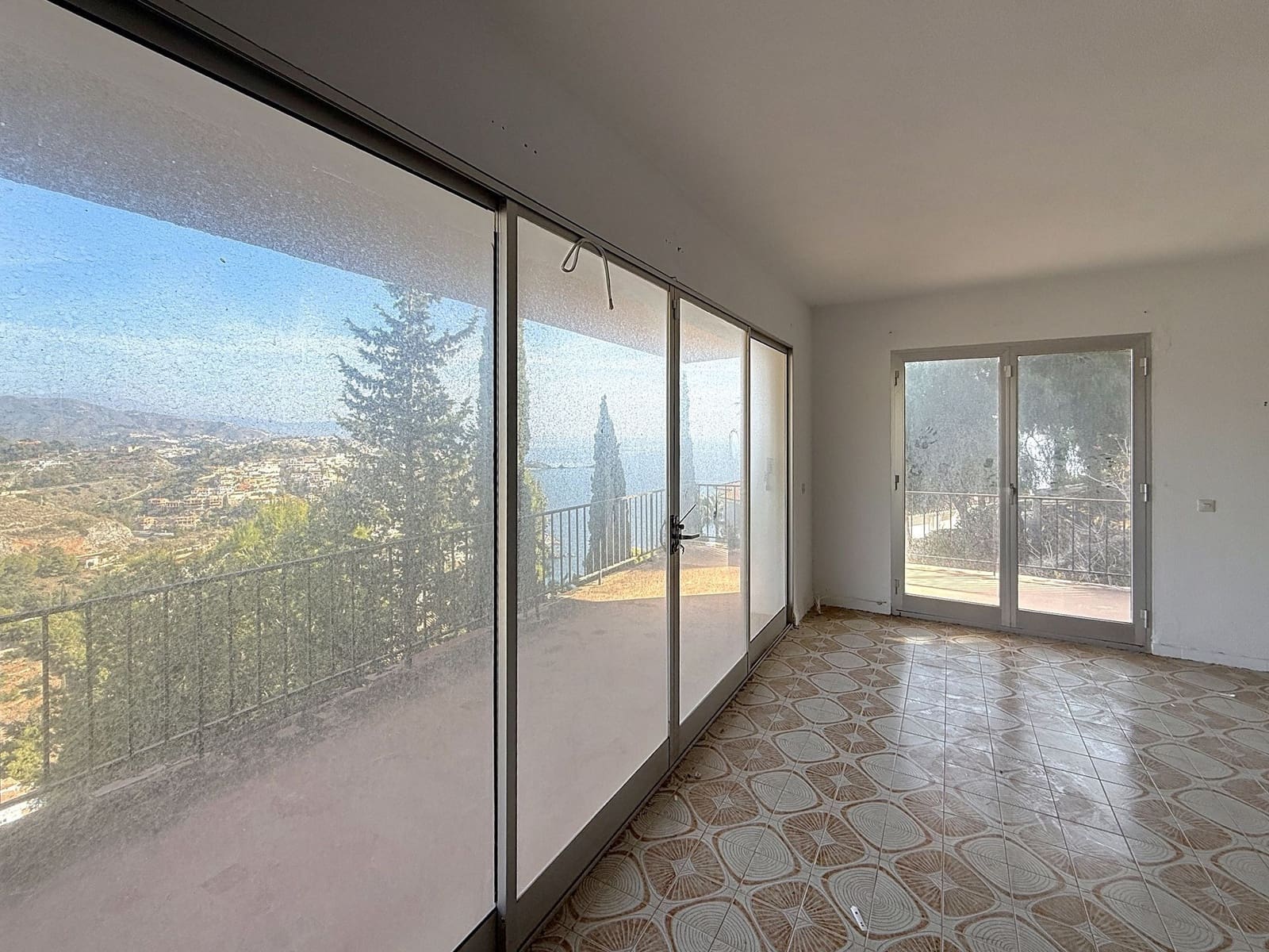 5 chambre Villa/Maison à vendre à Almunecar avec garage - 595 000 € (Ref: 9236397)