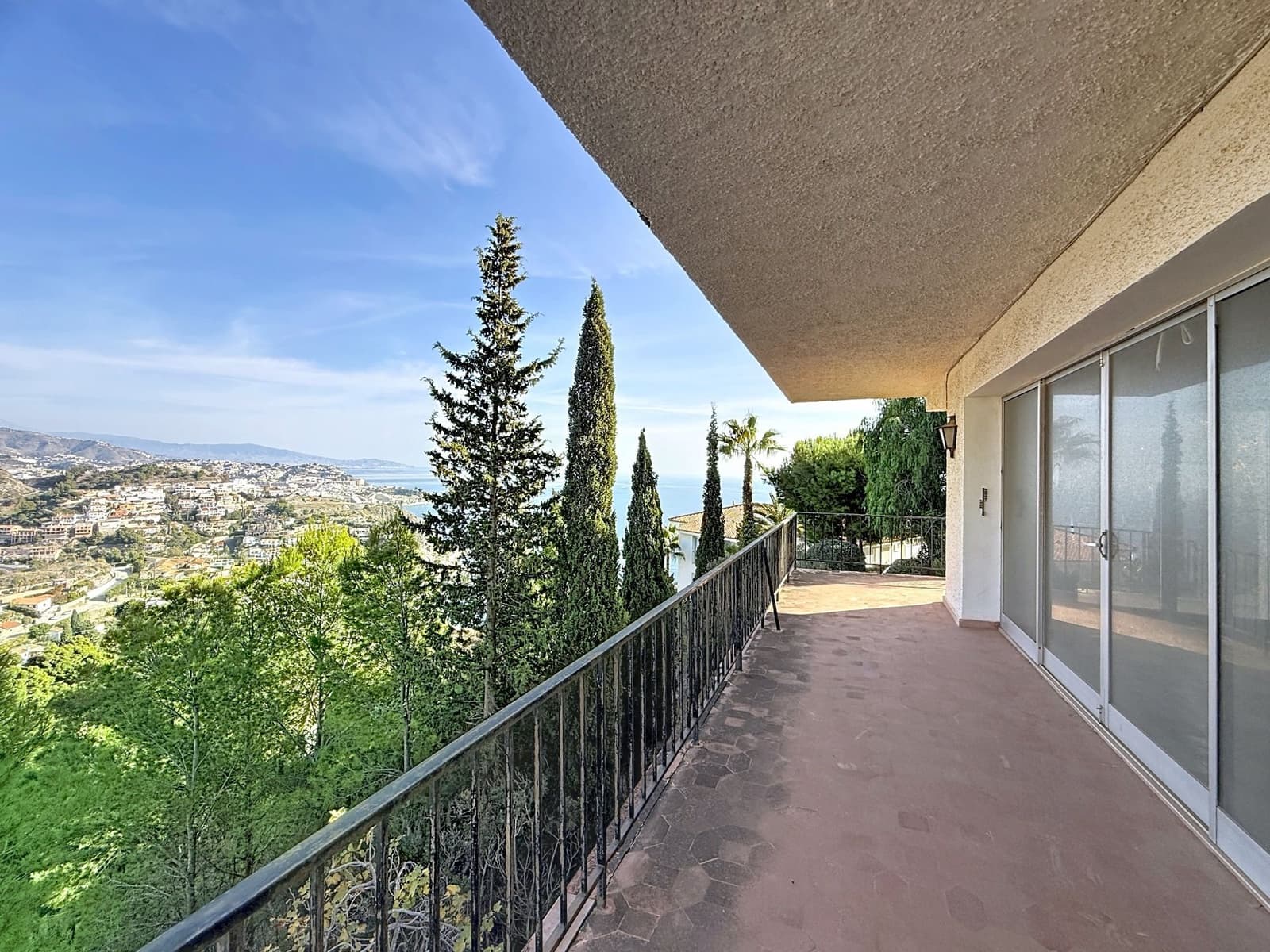 5 chambre Villa/Maison à vendre à Almunecar avec garage - 595 000 € (Ref: 9236397)