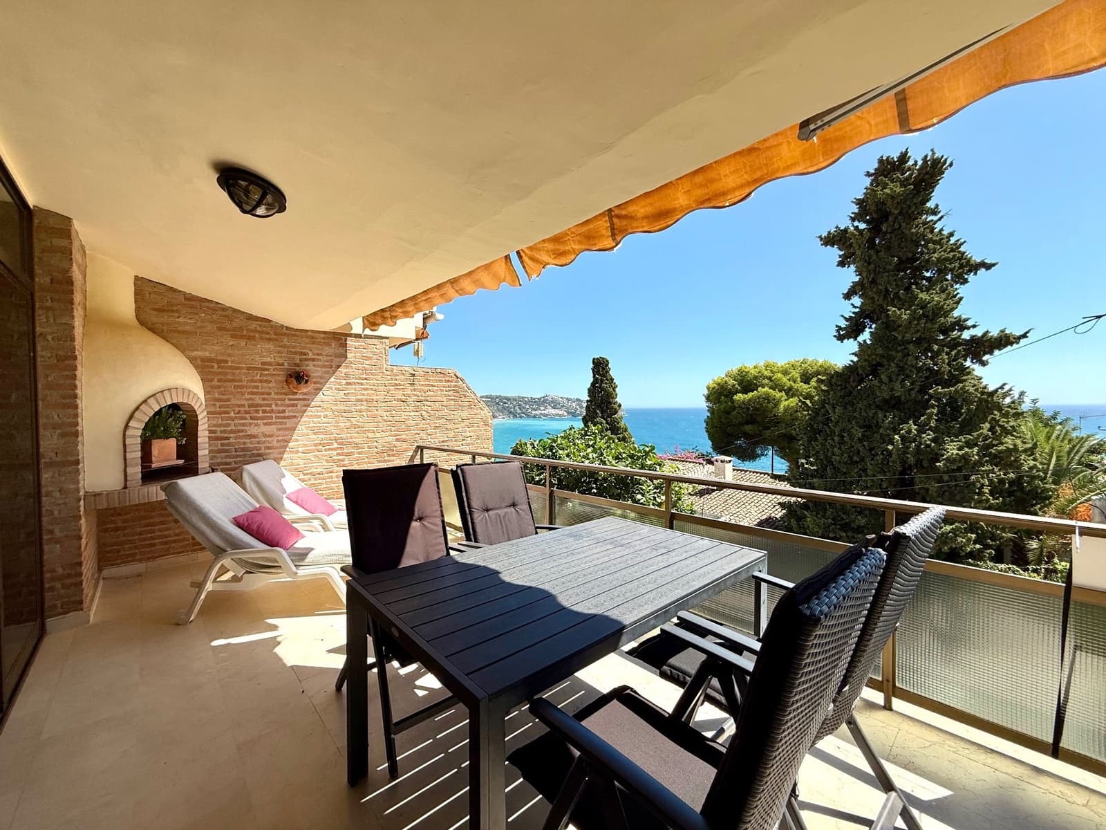 2 quarto Apartamento para venda em La Herradura com piscina garagem - 350 000 € (Ref: 9257104)