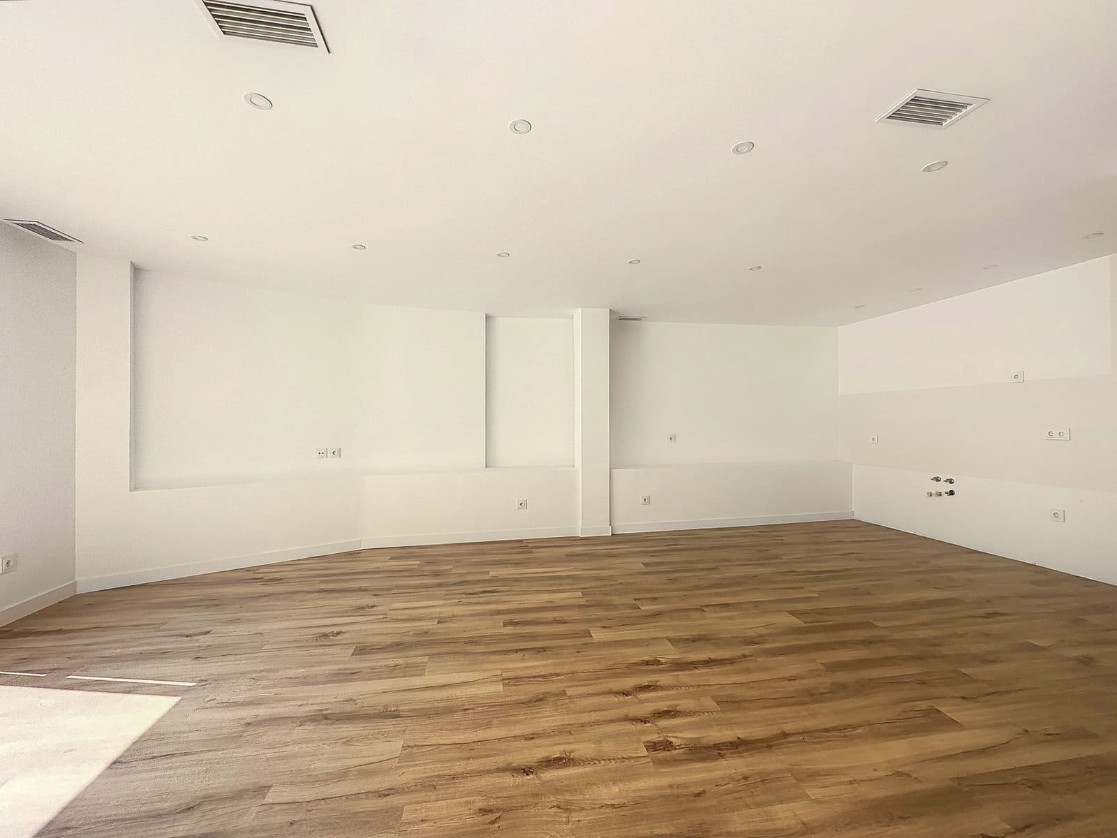 4 bedroom Villa for sale in Almunecar with garage - € 355,000 (Ref: 9257105)