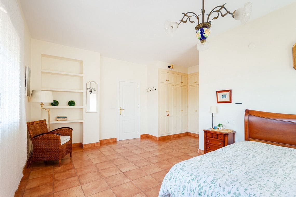 4 soveværelse Villa til salg i Velilla med garage - € 599.000 (Ref: 9303334)