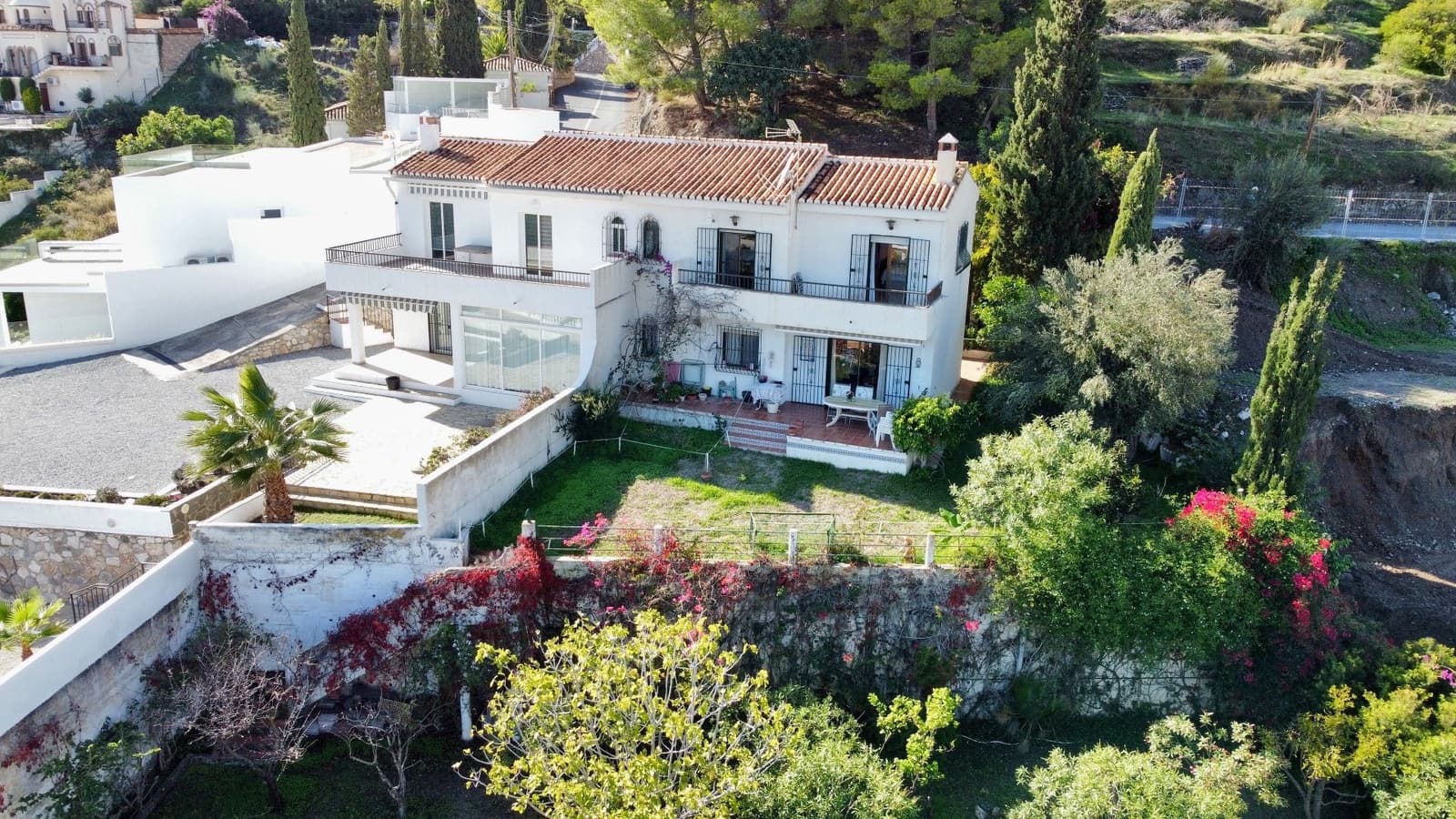 3 soveværelse Villa til salg i La Herradura med garage - € 650.000 (Ref: 9413766)