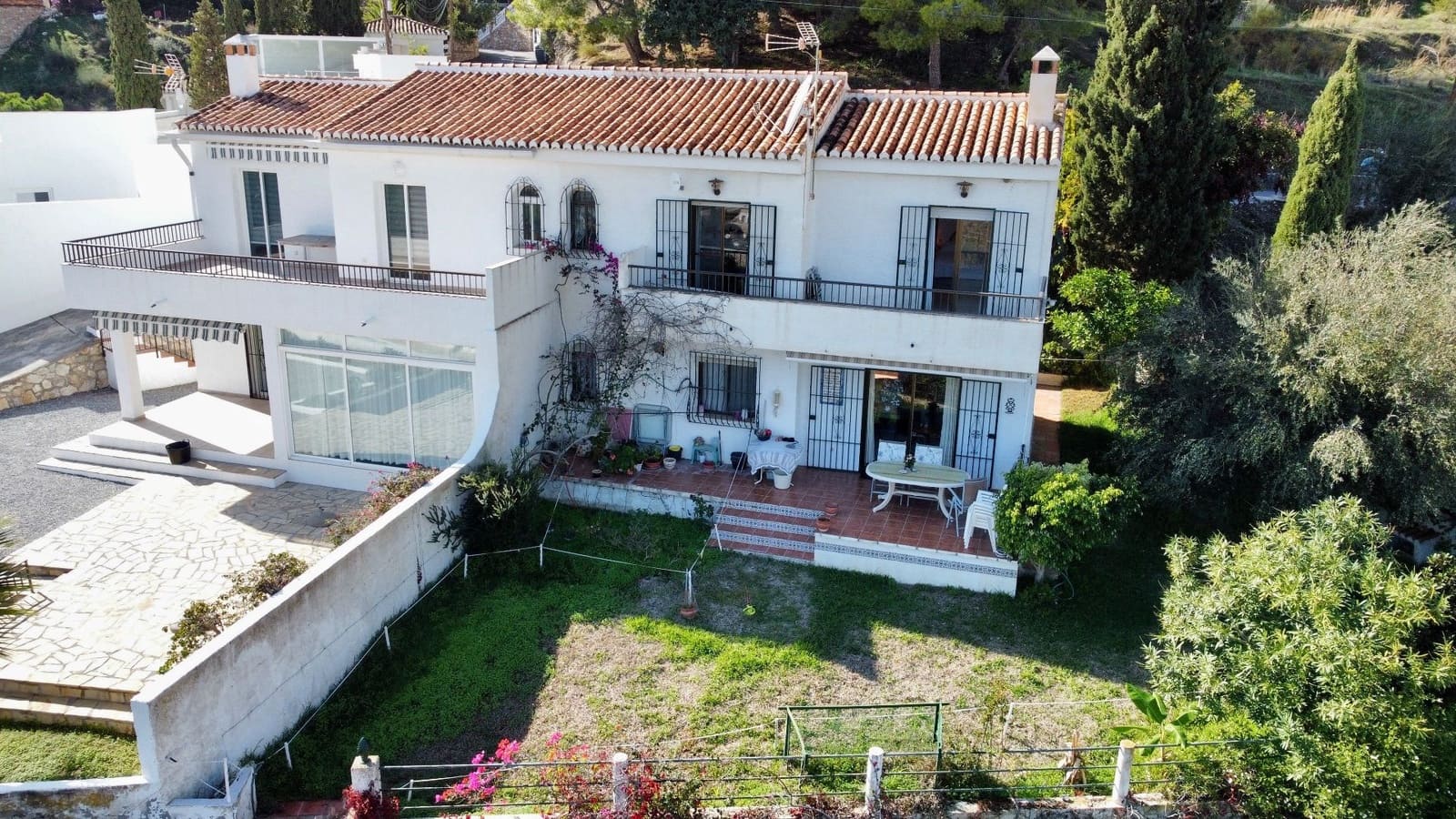 3 soveværelse Villa til salg i La Herradura med garage - € 650.000 (Ref: 9413766)