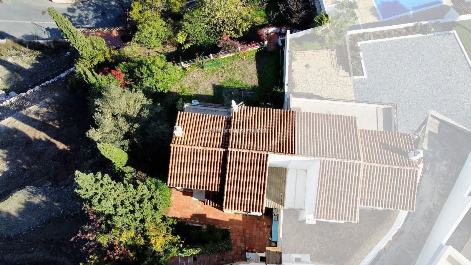 3 soveværelse Villa til salg i La Herradura med swimmingpool garage - € 575.000 (Ref: 9413766)