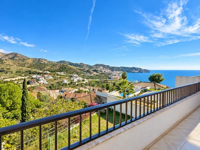3 Zimmer Villa zu verkaufen in La Herradura, Almuñécar mit Pool Garage - 495.000 € (Ref: 9413766)