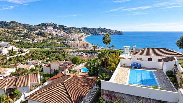 3 Zimmer Villa zu verkaufen in La Herradura, Almuñécar mit Pool Garage - 495.000 € (Ref: 9413766)