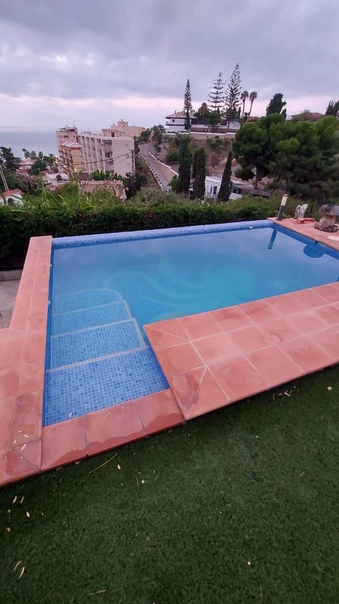 2 soveværelse Villa til salg i Velilla med swimmingpool garage - € 380.000 (Ref: 9438559)