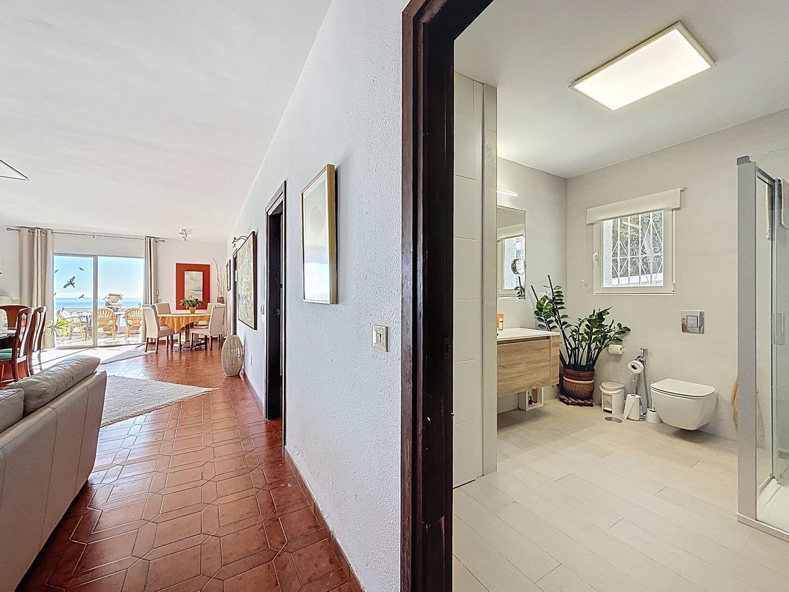 2 makuuhuone Huvila myytävänä paikassa Cotobro mukana 
autotalli - 570 000 € (Ref: 9461859)