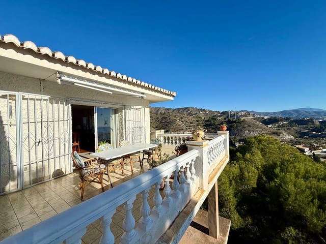 2 makuuhuone Huvila myytävänä paikassa Cotobro, Almuñécar mukana 
autotalli - 570 000 € (Ref: 9461859)