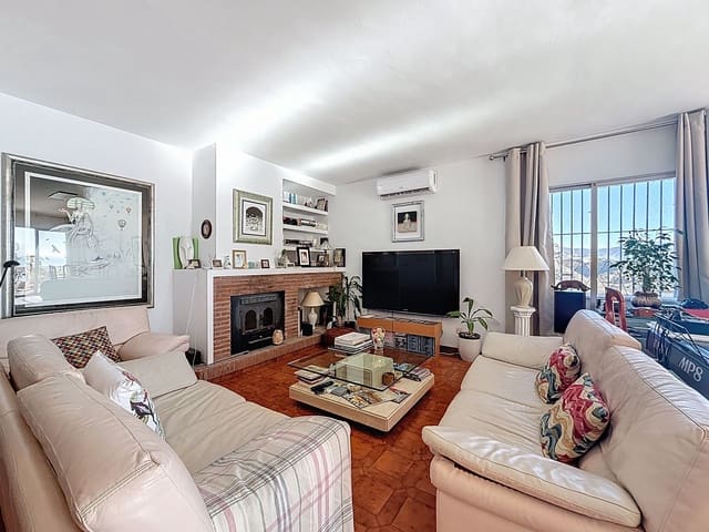 2 makuuhuone Huvila myytävänä paikassa Cotobro, Almuñécar mukana 
autotalli - 570 000 € (Ref: 9461859)