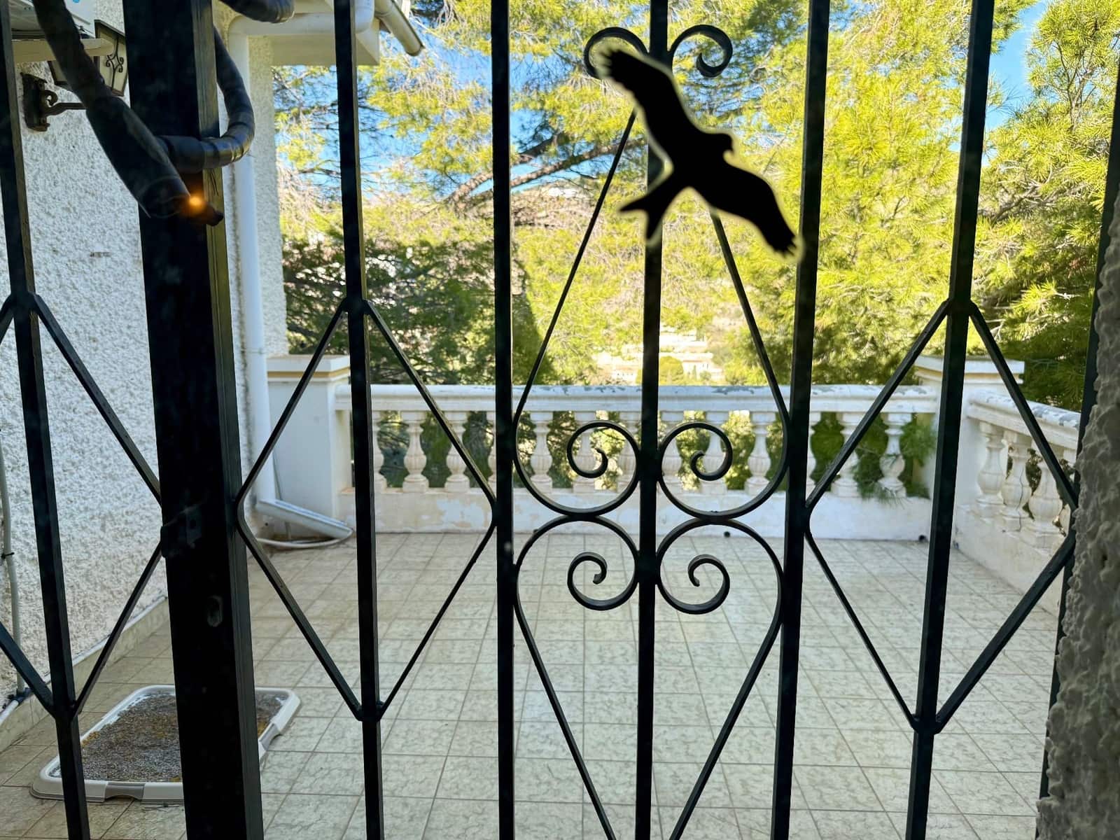 2 makuuhuone Huvila myytävänä paikassa Cotobro mukana 
autotalli - 570 000 € (Ref: 9461859)