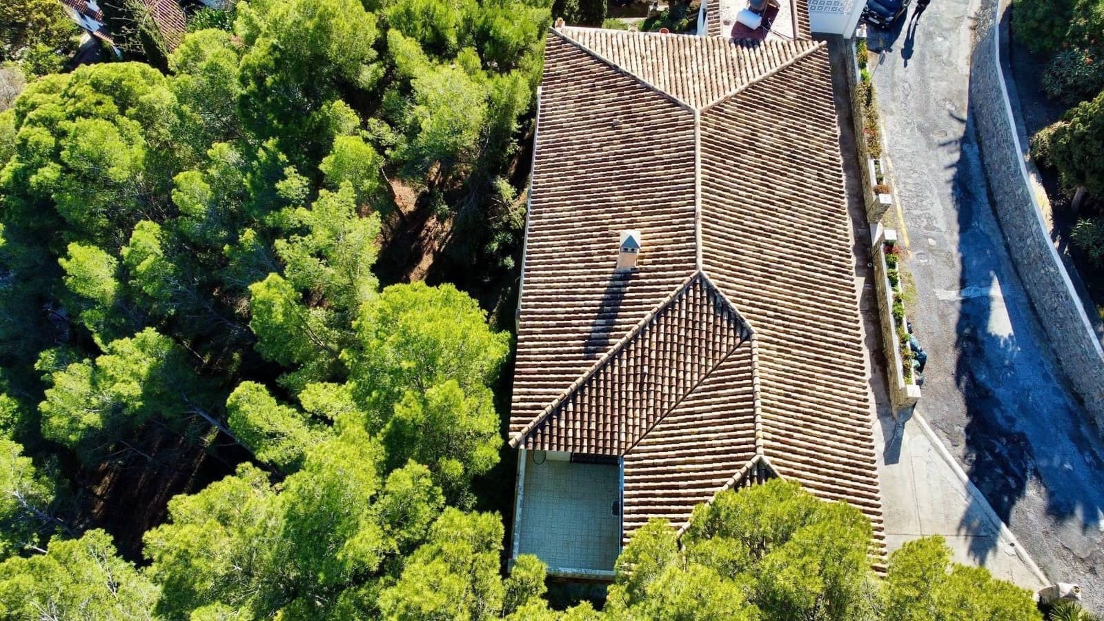 2 makuuhuone Huvila myytävänä paikassa Cotobro mukana 
autotalli - 570 000 € (Ref: 9461859)