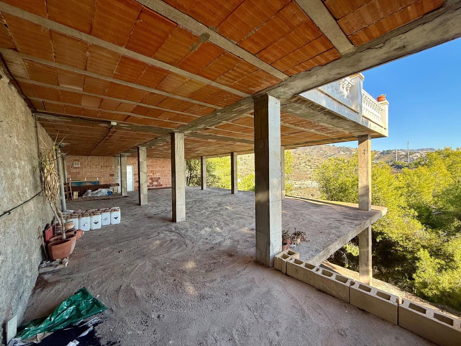 2 makuuhuone Huvila myytävänä paikassa Cotobro mukana 
autotalli - 570 000 € (Ref: 9461859)