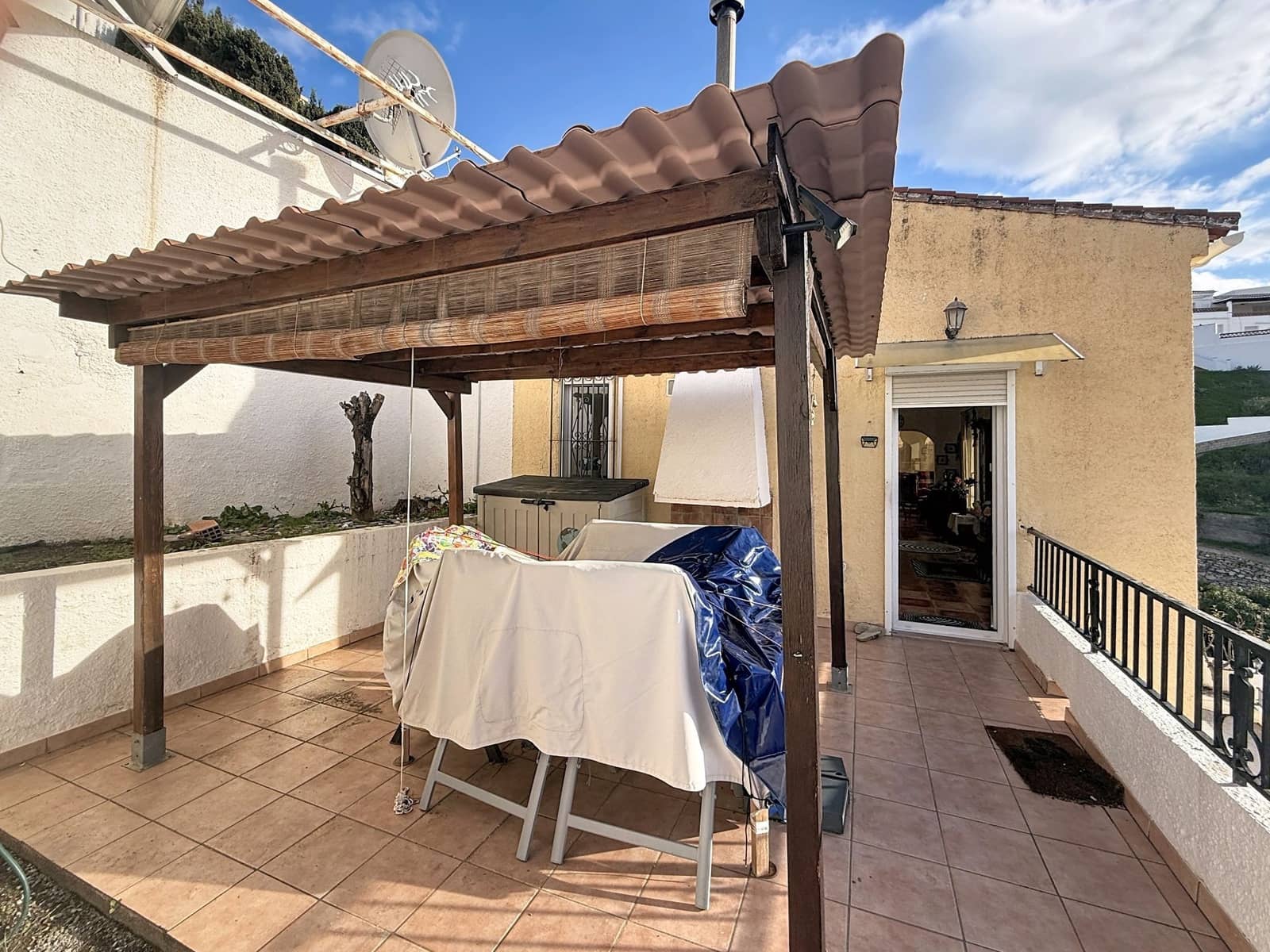 3 chambre Villa/Maison à vendre à Almunecar avec piscine garage - 275 000 € (Ref: 9651715)