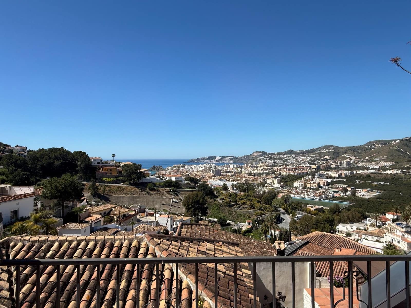 3 sypialnia Willa na sprzedaż w Almunecar z basenem garażem - 290 000 € (Ref: 9651715)