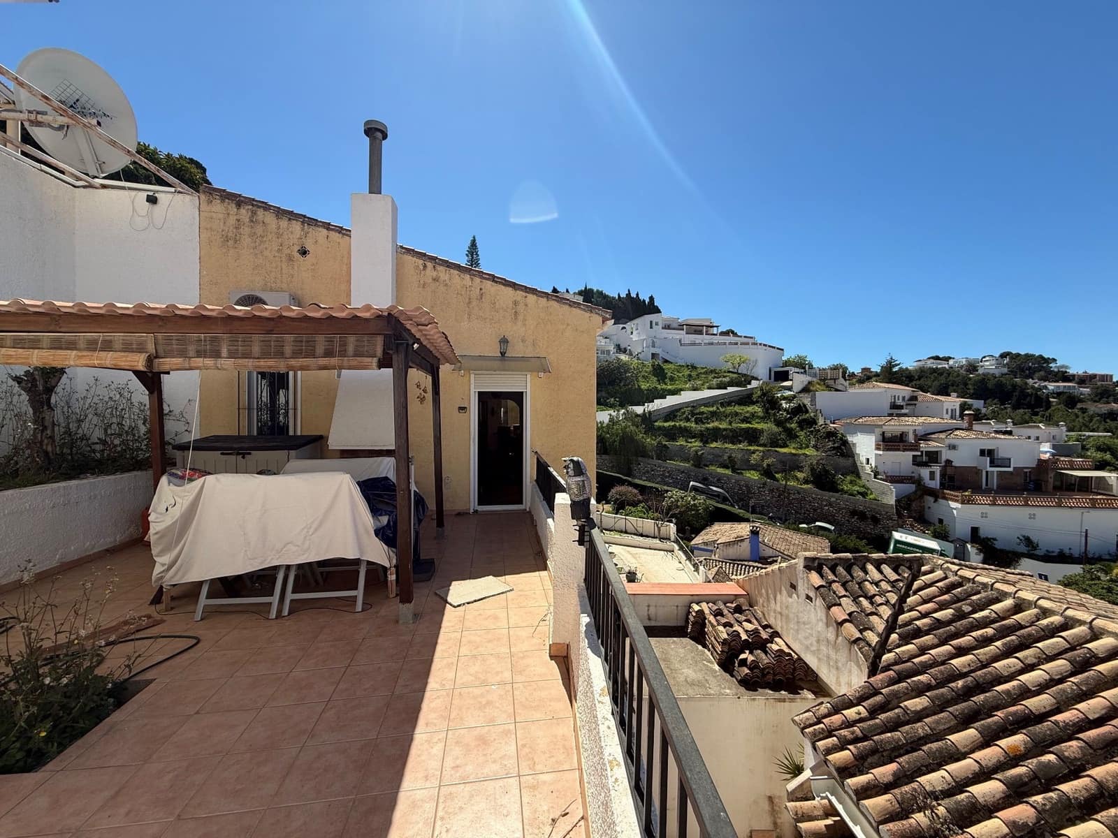 3 sypialnia Willa na sprzedaż w Almunecar z basenem garażem - 290 000 € (Ref: 9651715)