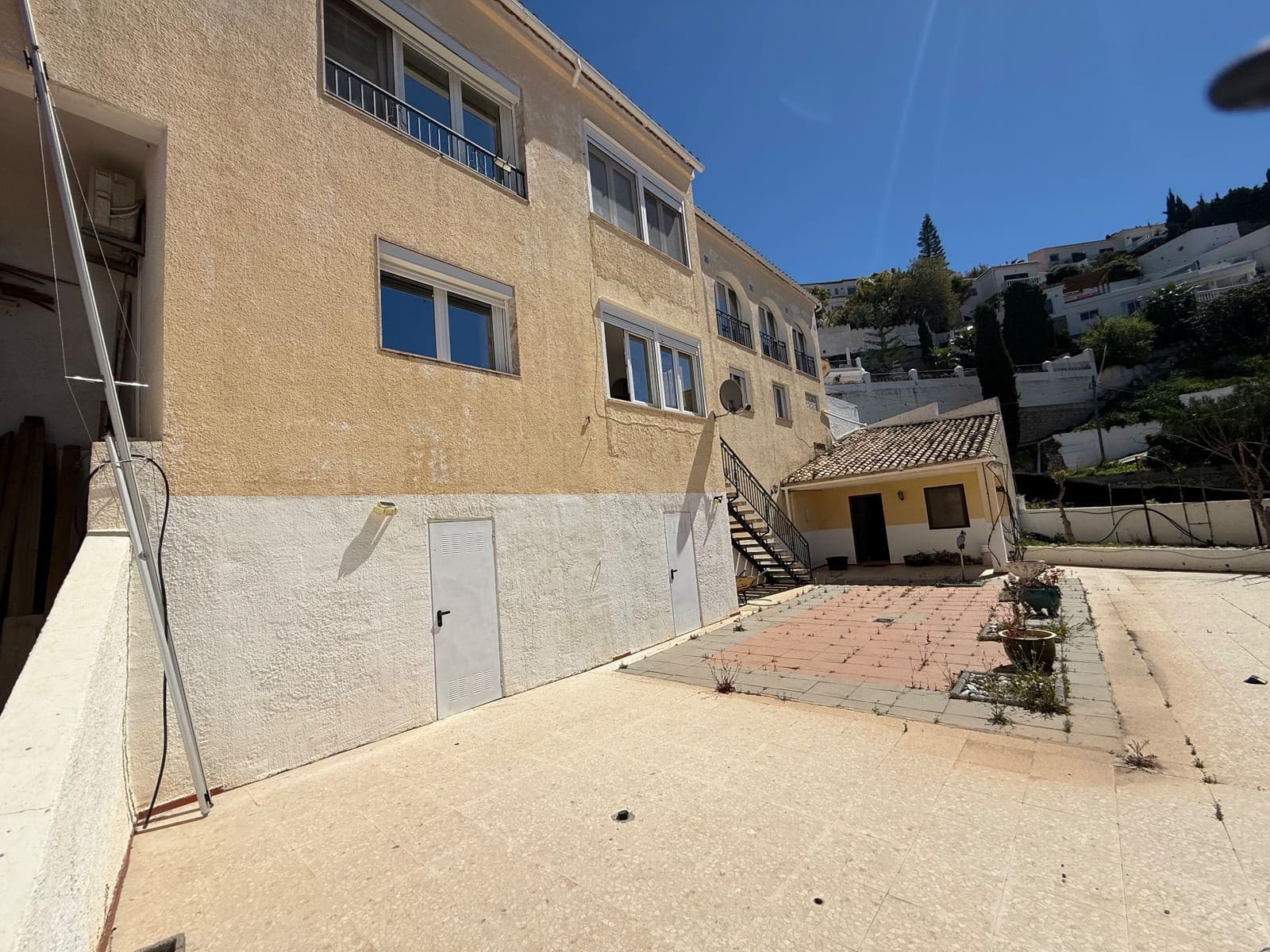 3 sypialnia Willa na sprzedaż w Almunecar z basenem garażem - 290 000 € (Ref: 9651715)