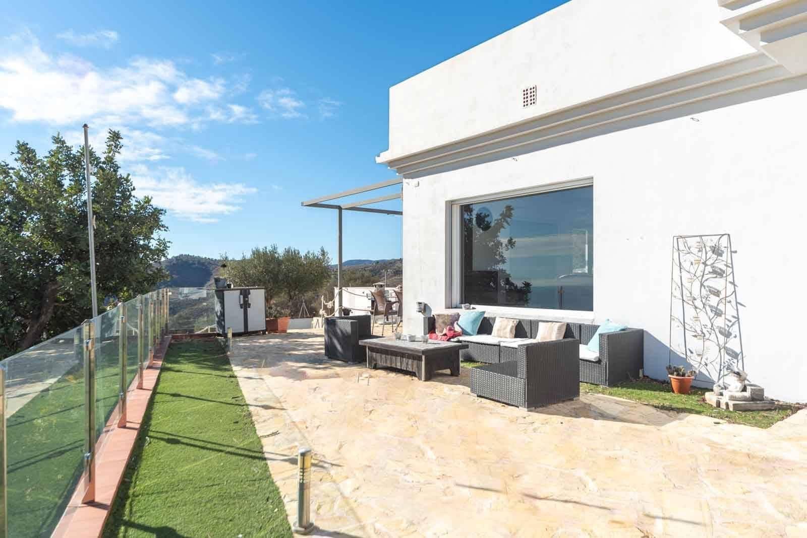 Finca/Casa Rural de 2 habitaciones en Almuñécar en venta con piscina garaje - 295.000 € (Ref: 9726536)